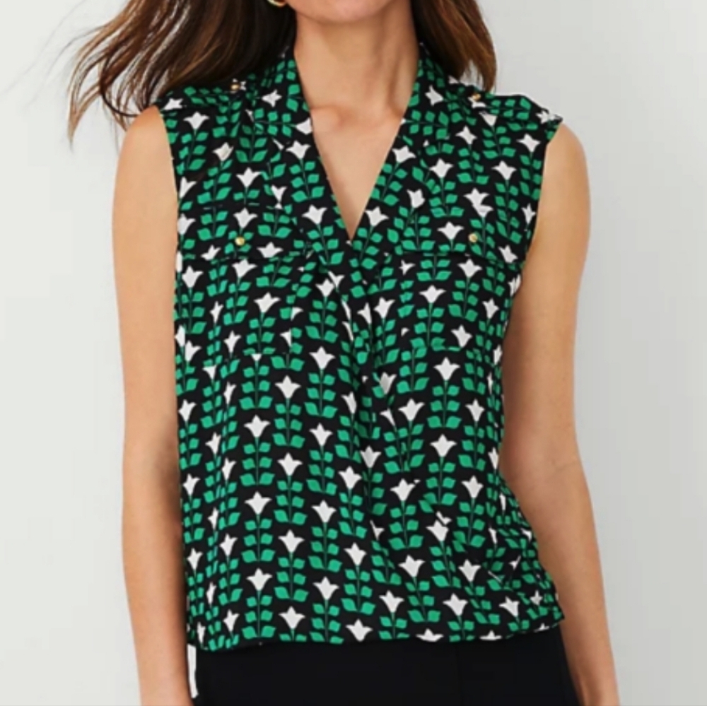 Ann Taylor Sleeveless Green and Black Floral Blouse M